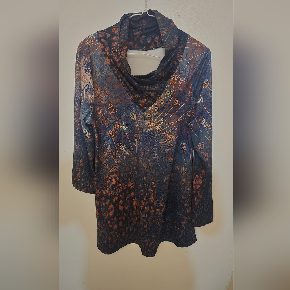 Chic Multicolor Tunic with Button Detail